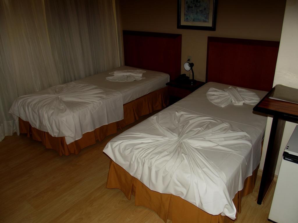 Geneviee Palace Hotel Ponta Grossa  Room photo